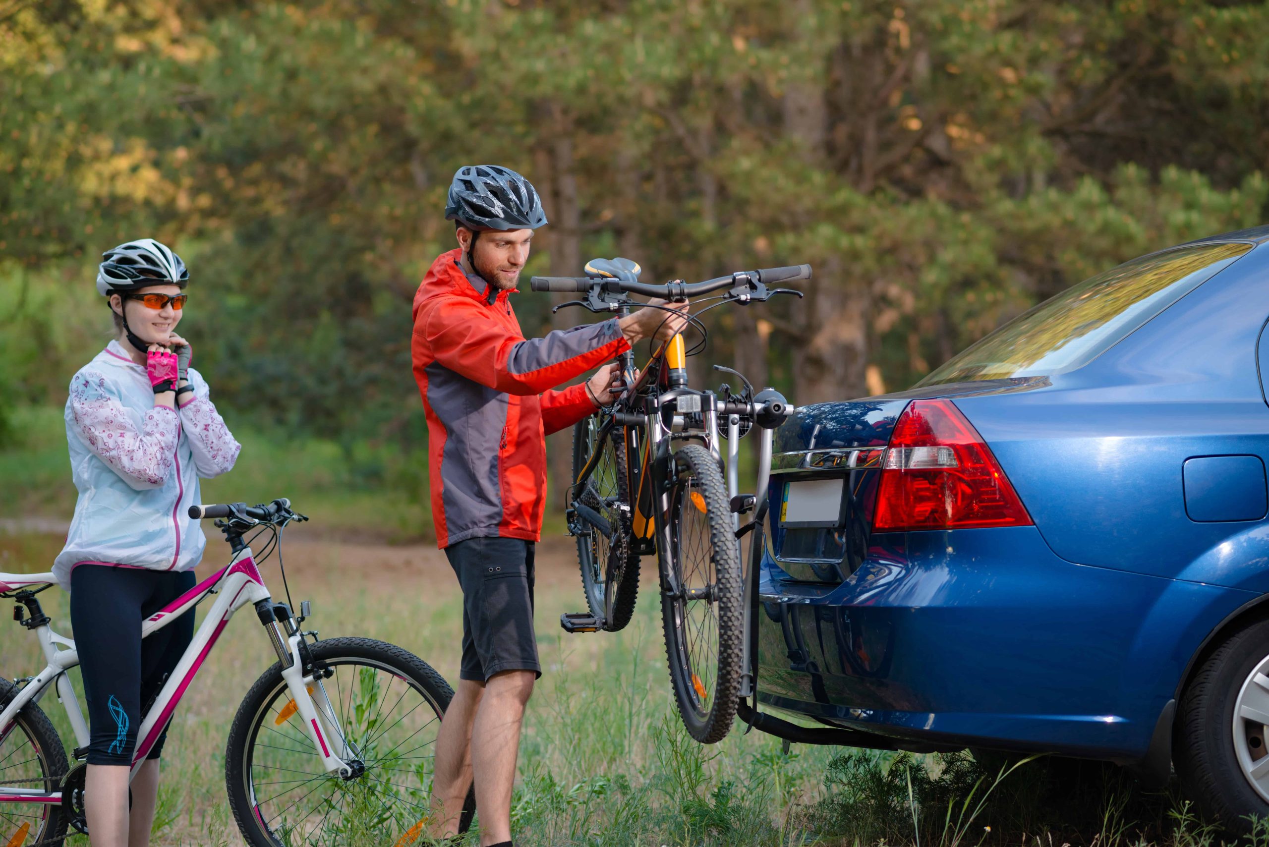 Bike rack mounted on a car